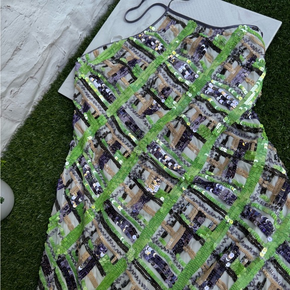 Veronica Beard Cherie Dress
SIZE 4 women sequins bodycon party Midi dress - Picture 13 of 13